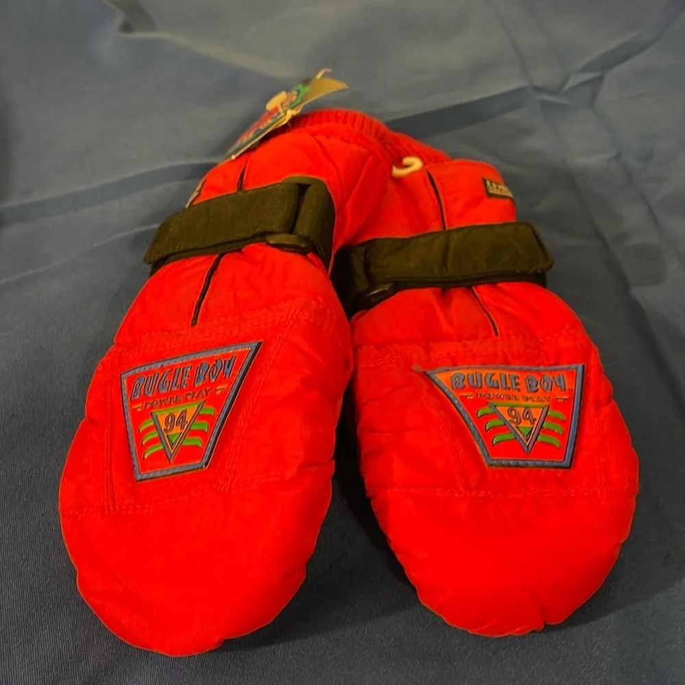 Bugle Boy Red Thermal Insulation Gloves Boys size 5-7